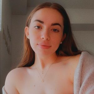 Meet your Posher, Becca